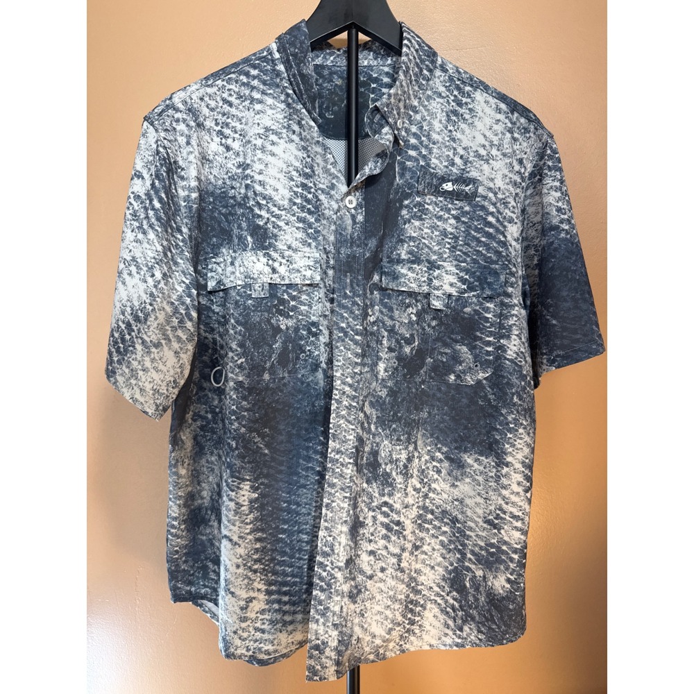 Strike King SB Mens Medium Performance Fishing Shirt Blue White Scale‎ Print S/S